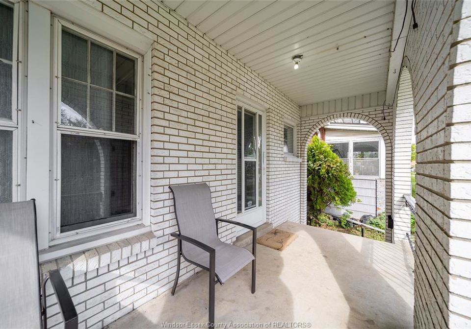 475-mckay-avenue-windsor-ontario-26023684