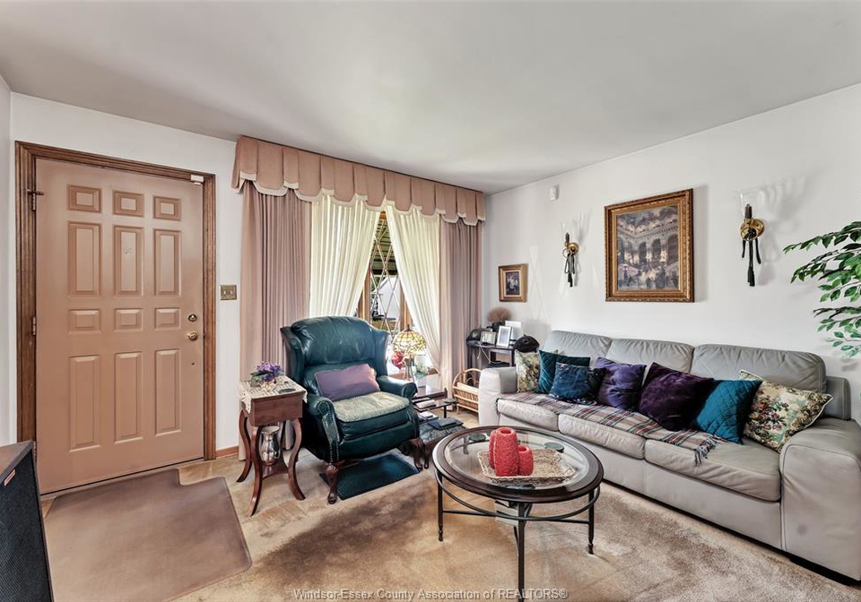1720-central-avenue-windsor-ontario-26023693