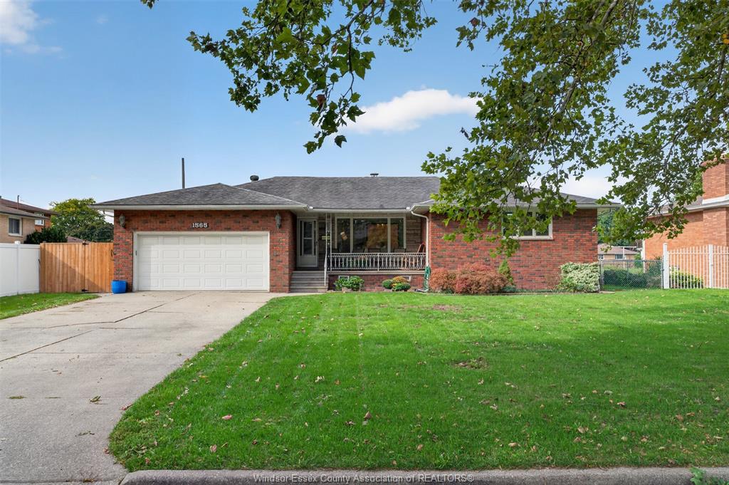 1565-roxborough-windsor-ontario-26023698