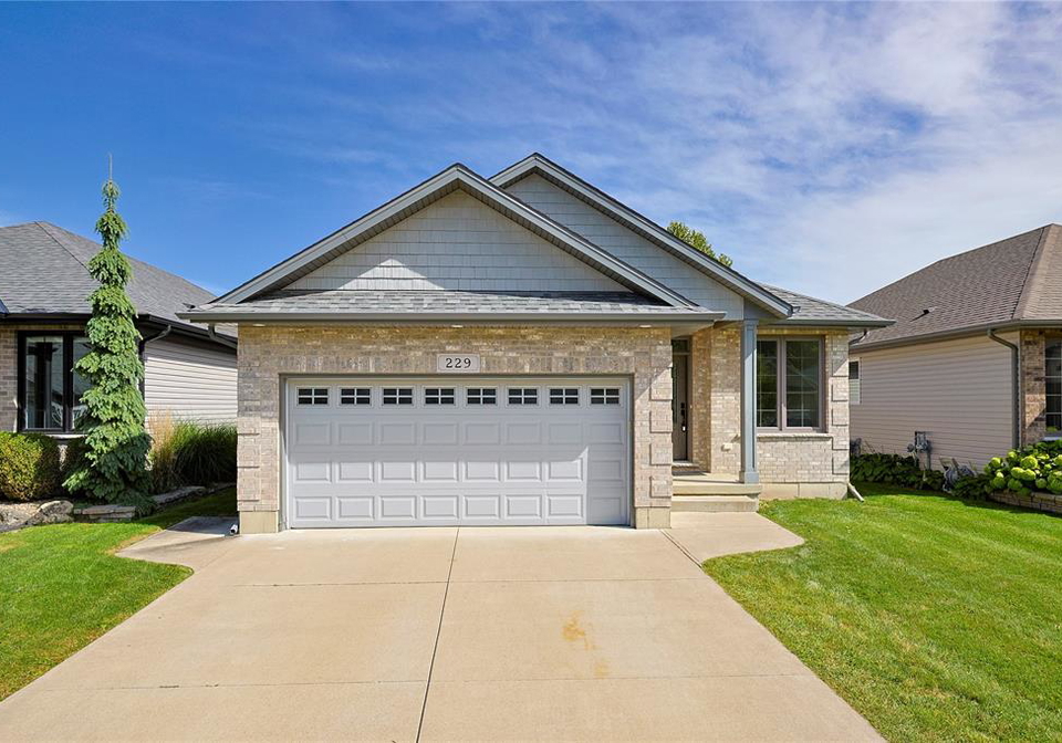 229-meadowlark-lane-sarnia-ontario-26023706