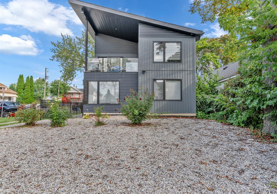 687-assumption-street-windsor-ontario-26023714