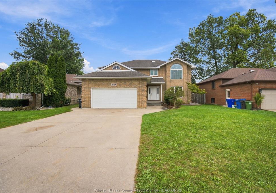 2564-buttery-street-windsor-ontario-26023716