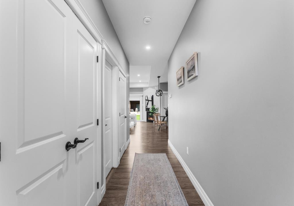 410-caserta-crescent-lakeshore-ontario-26023727