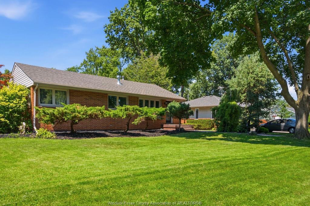 251-st-marks-road-tecumseh-ontario-26023730