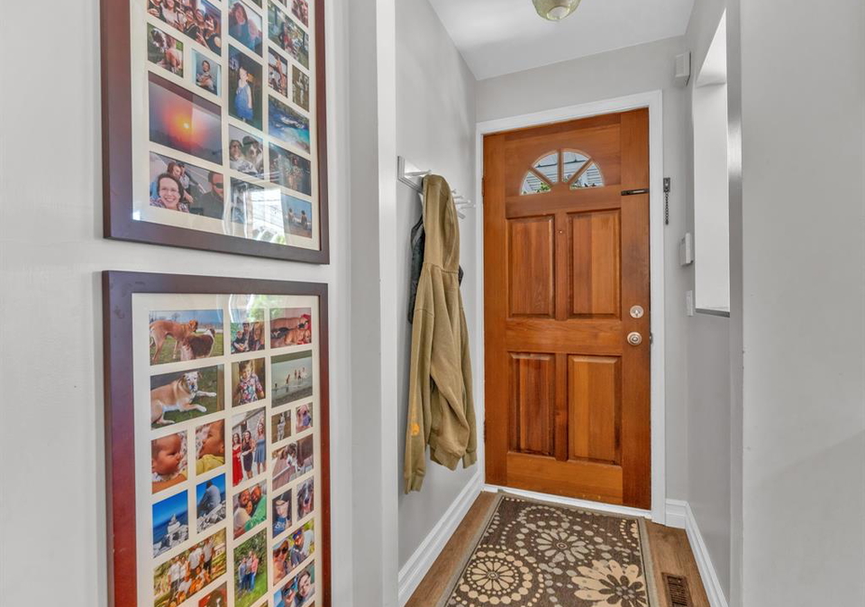 1909-westcott-road-windsor-ontario-26023735