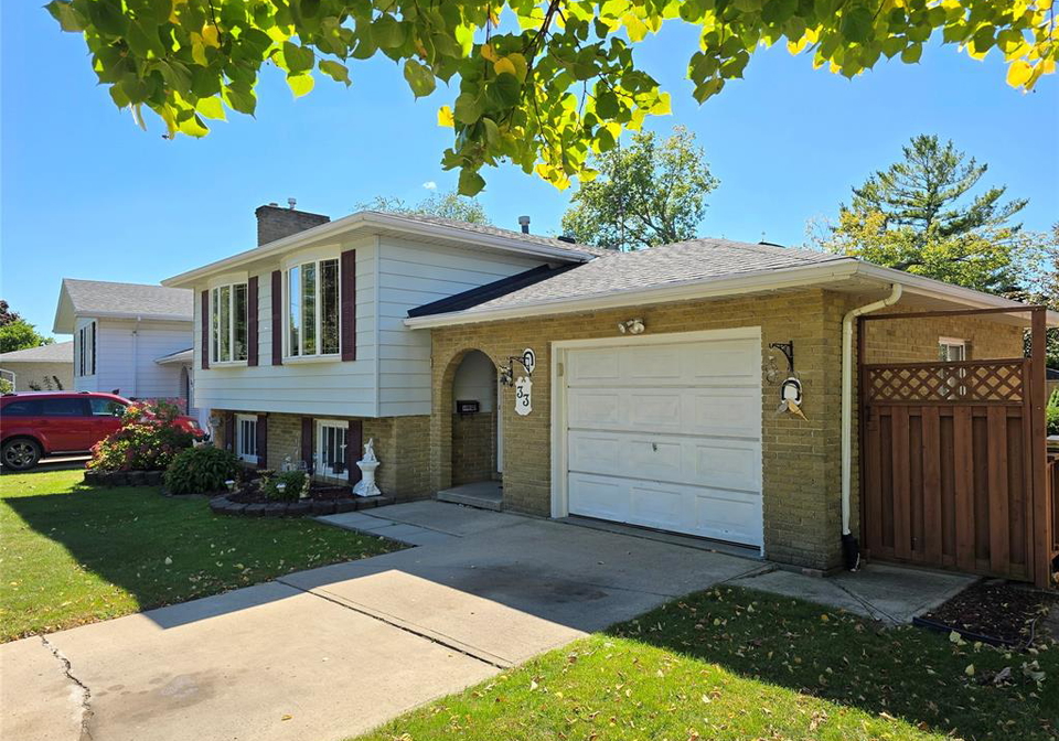 33-bennie-leamington-ontario-26023737