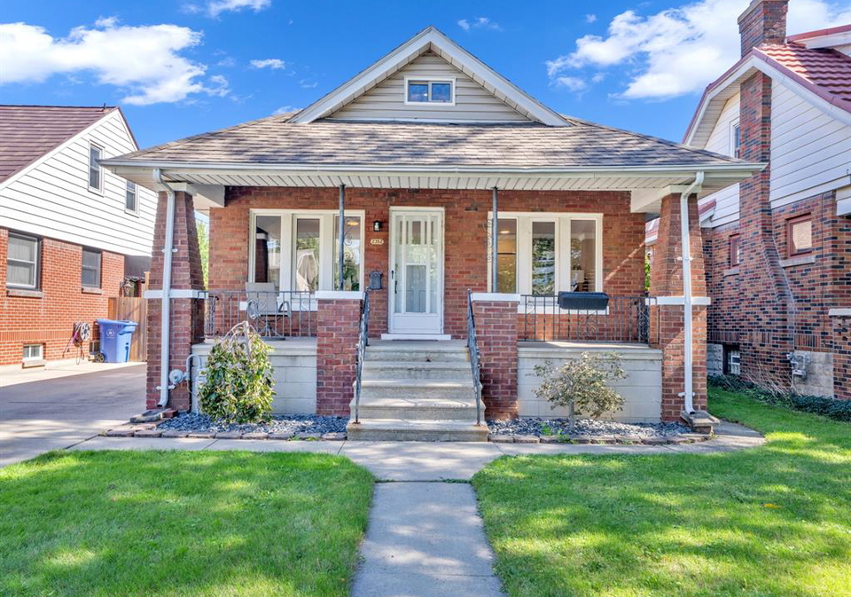 2352-lincoln-road-windsor-ontario-26023751