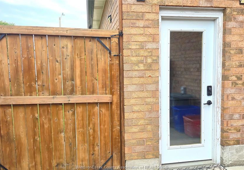 265-geraldine-crescent-windsor-ontario-26023754