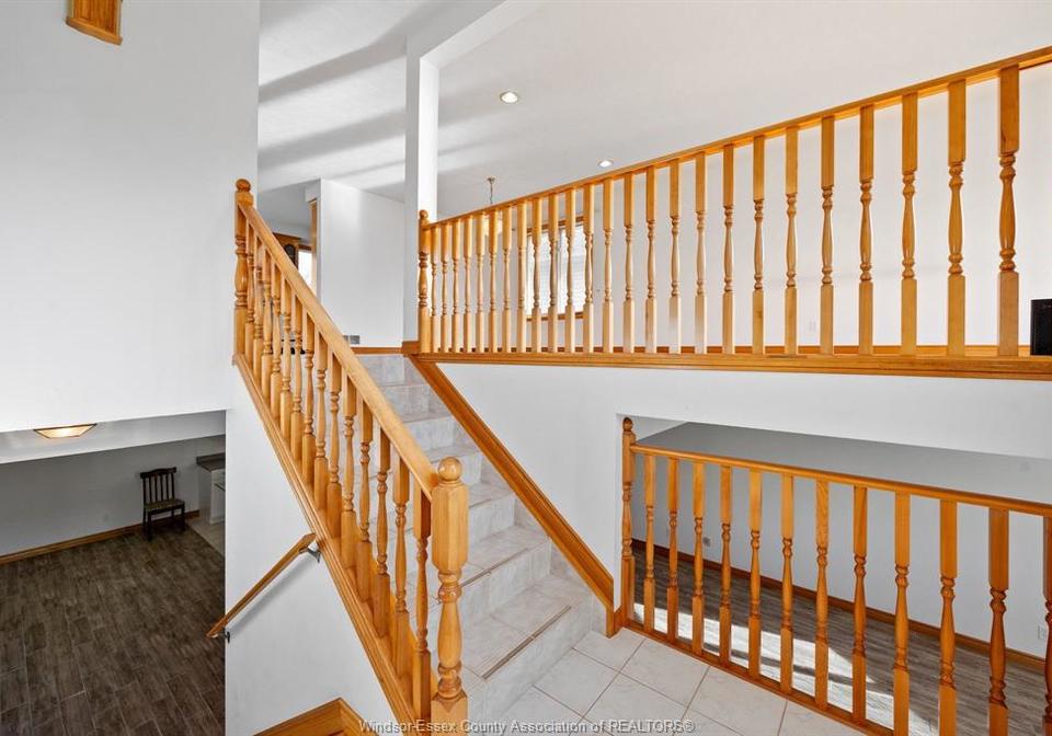 256-kenilworth-place-windsor-ontario-26023756