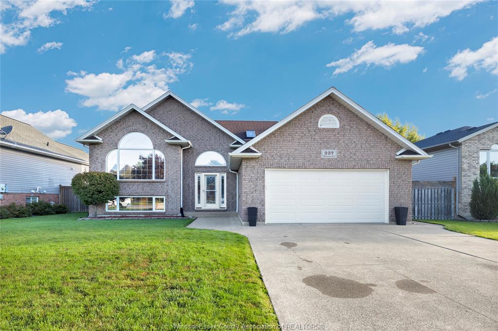 237-woodview-drive-essex-ontario-26023757
