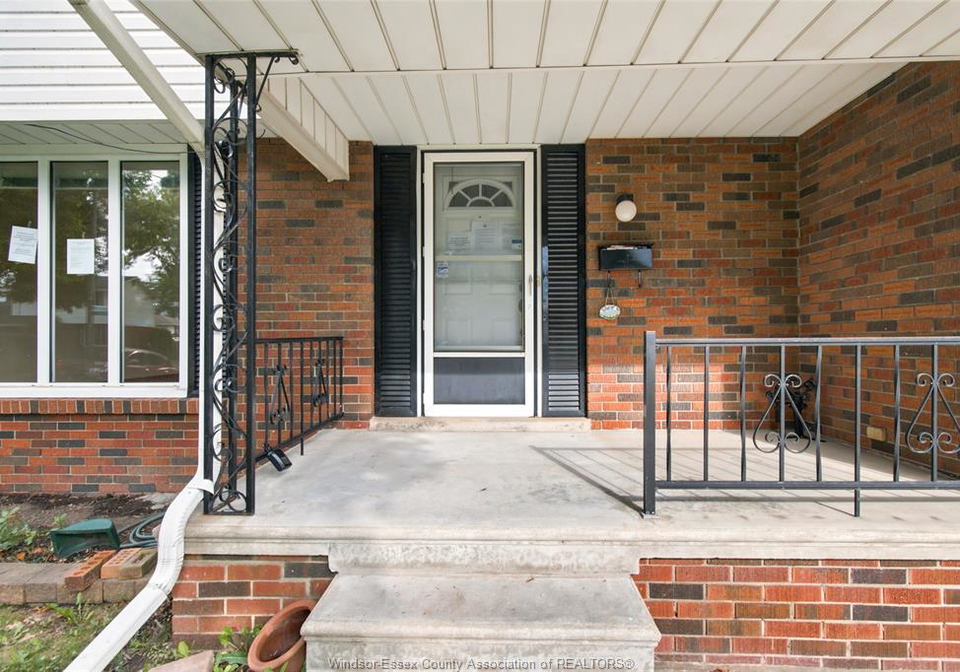 9966-asgard-windsor-ontario-26023762
