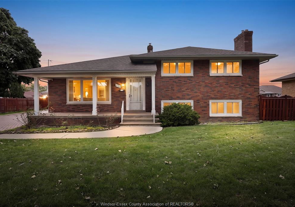 1599-partington-avenue-windsor-ontario-26023767