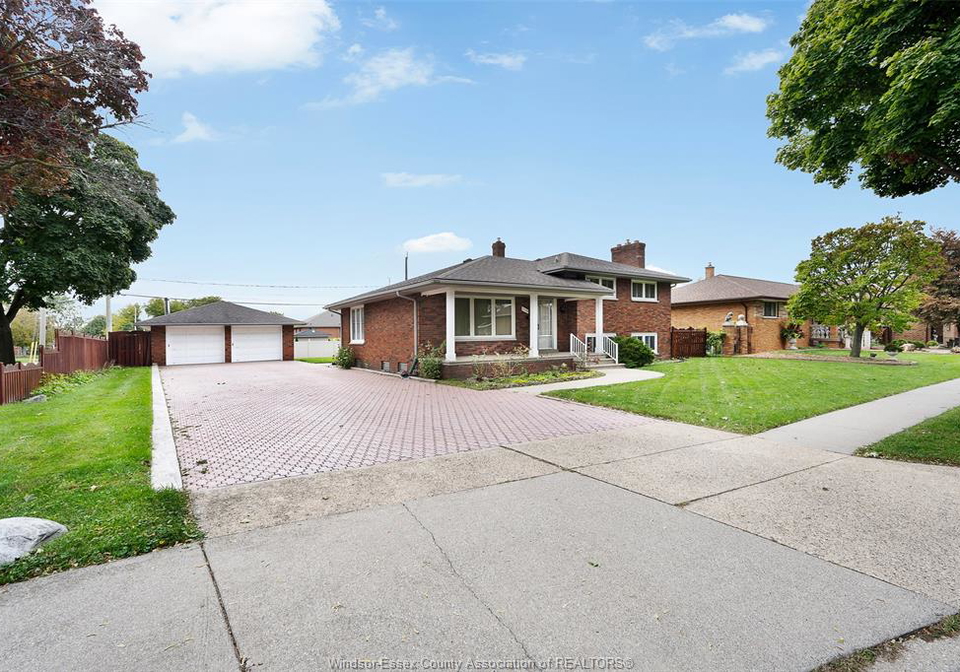 1599-partington-avenue-windsor-ontario-26023767