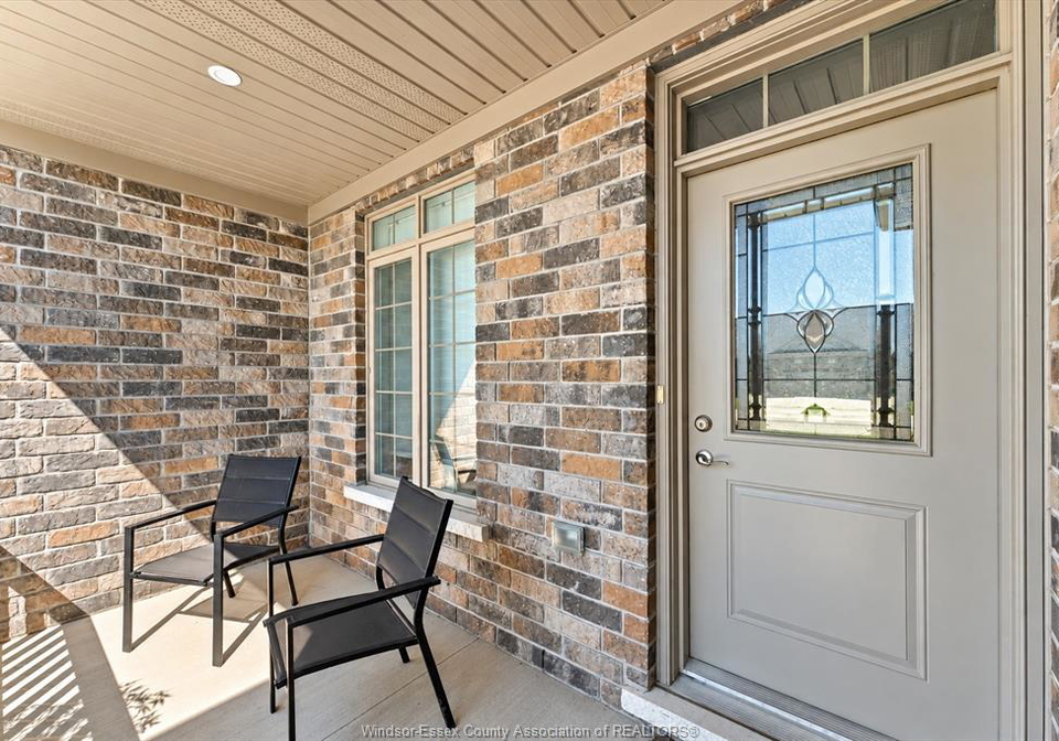 2-delft-court-blenheim-ontario-26023787