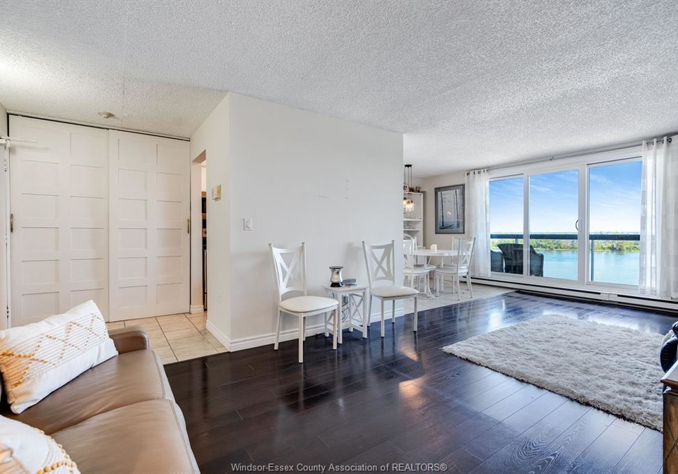9099-riverside-drive-windsor-ontario-26023788