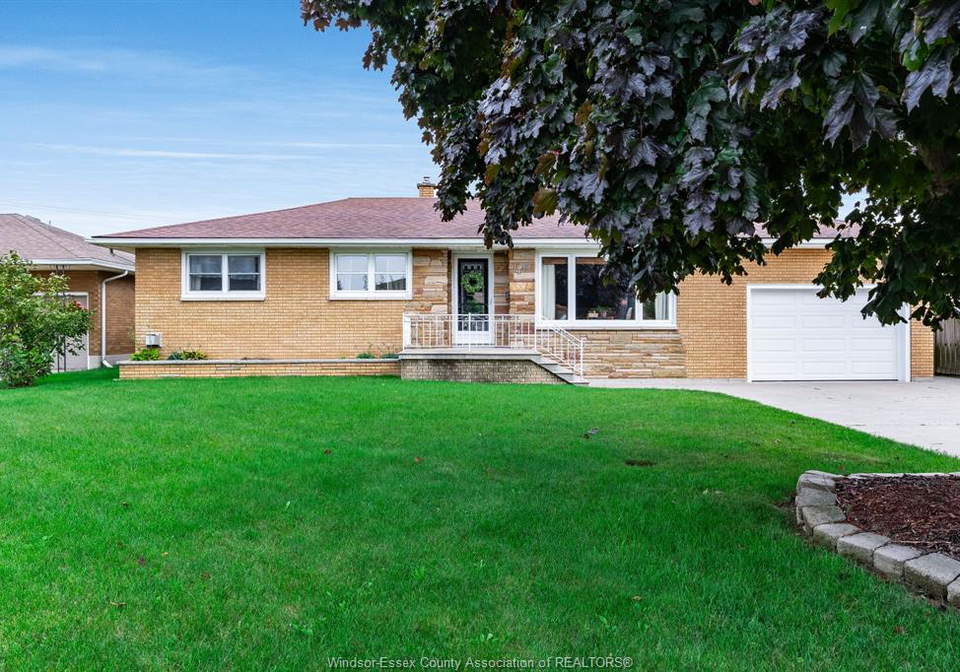 40-nicholas-street-leamington-ontario-26023809