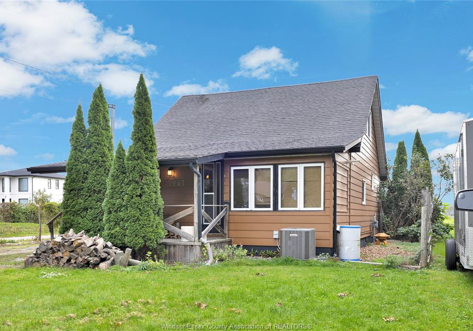 1957-front-road-north-amherstburg-ontario-26023814