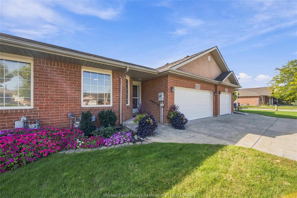11125-firgrove-windsor-ontario-26023827