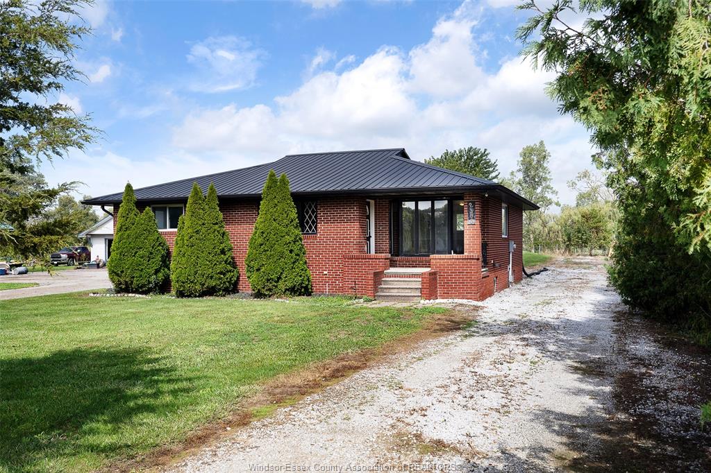 2300-county-road-12-essex-ontario-26023832