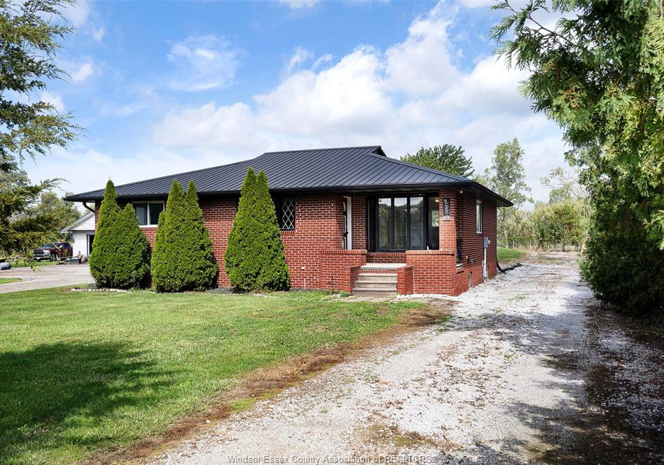 2300-county-road-12-essex-ontario-26023832