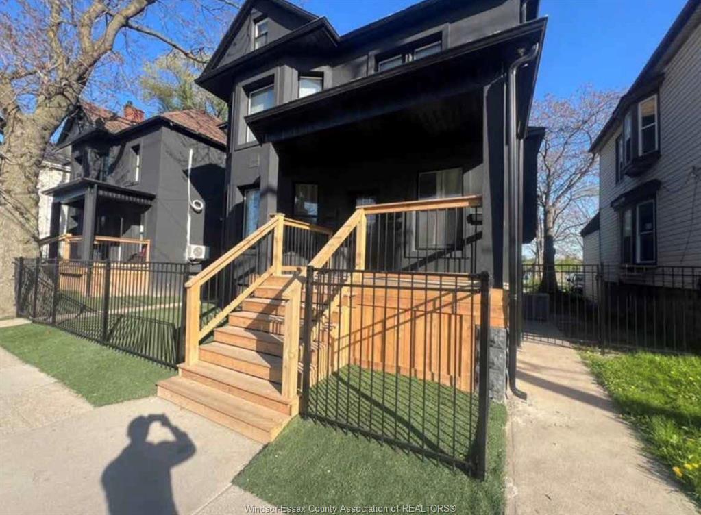 437-wyandotte-street-w-windsor-ontario-26023849