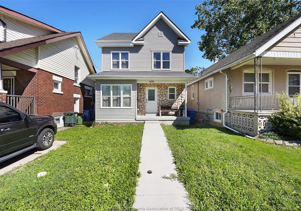 1522-lillian-avenue-windsor-ontario-26023851