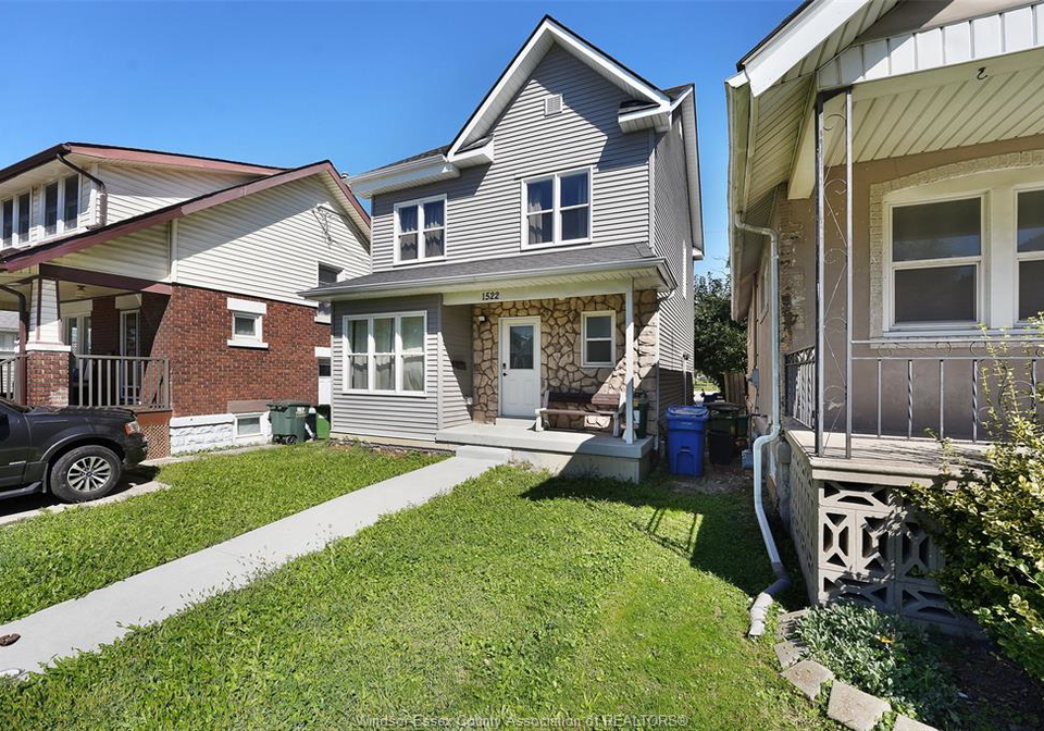 1522-lillian-avenue-windsor-ontario-26023851