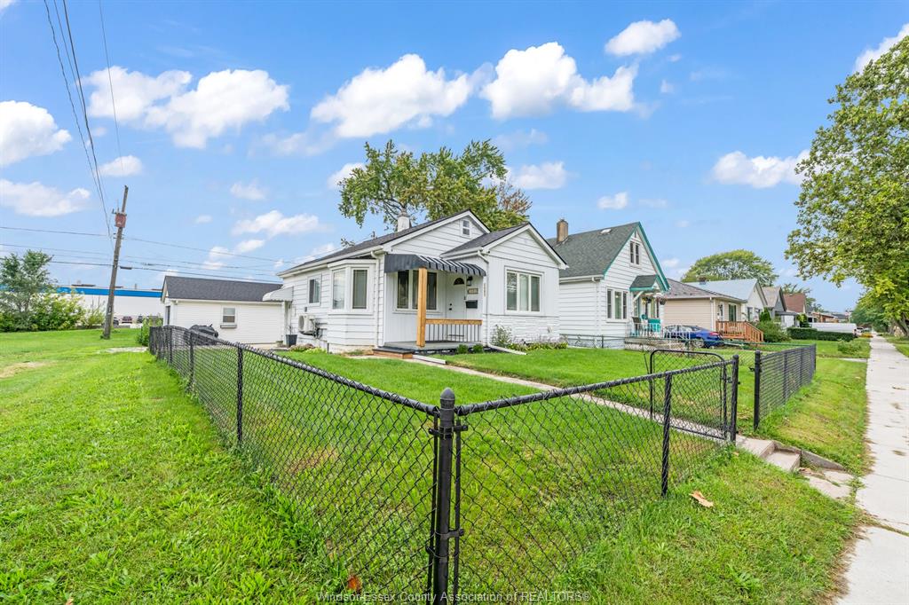 2597-alexis-road-windsor-ontario-26023852