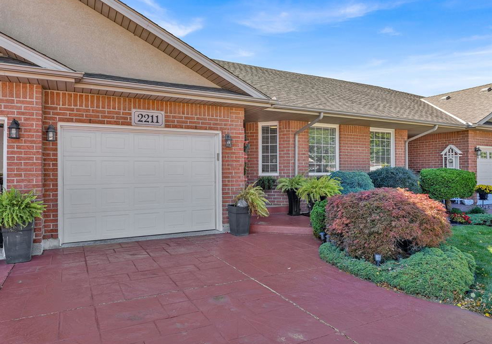 2211-chateau-avenue-windsor-ontario-26023855