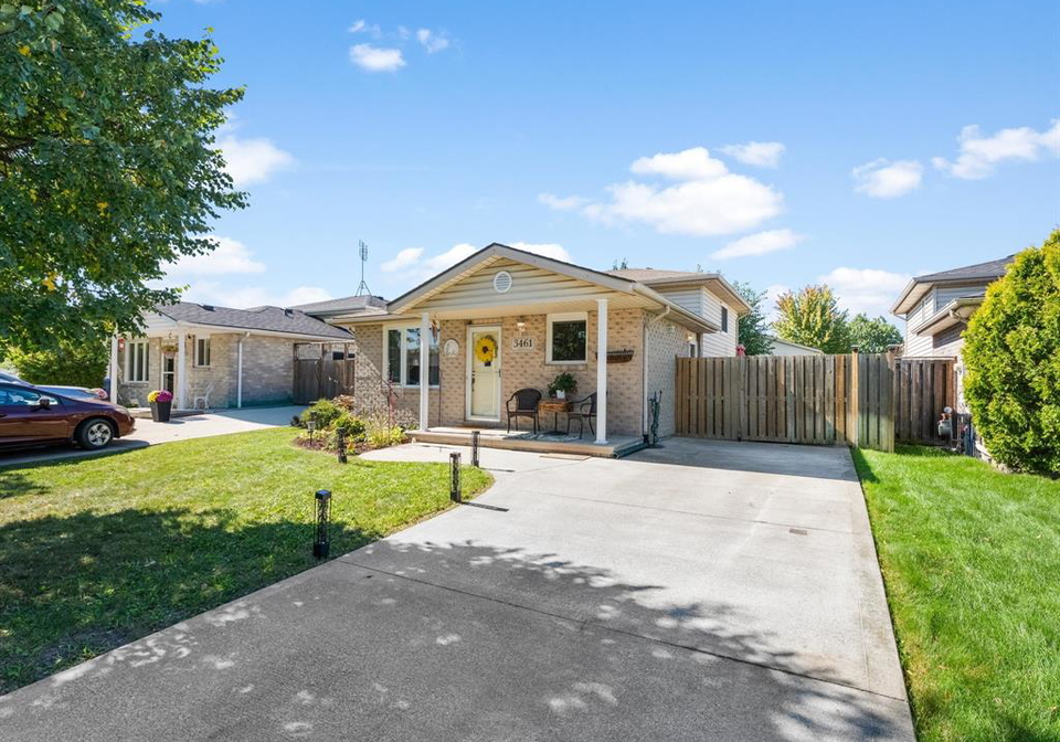 3461-caribou-windsor-ontario-26023877