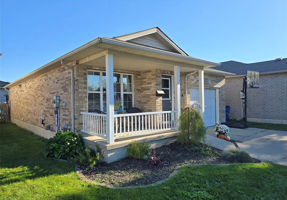 110-greenfield-lane-chatham-ontario-26023881