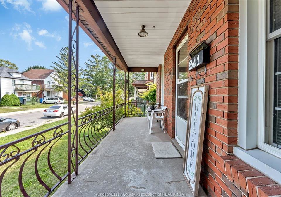 841-pierre-avenue-windsor-ontario-26023891