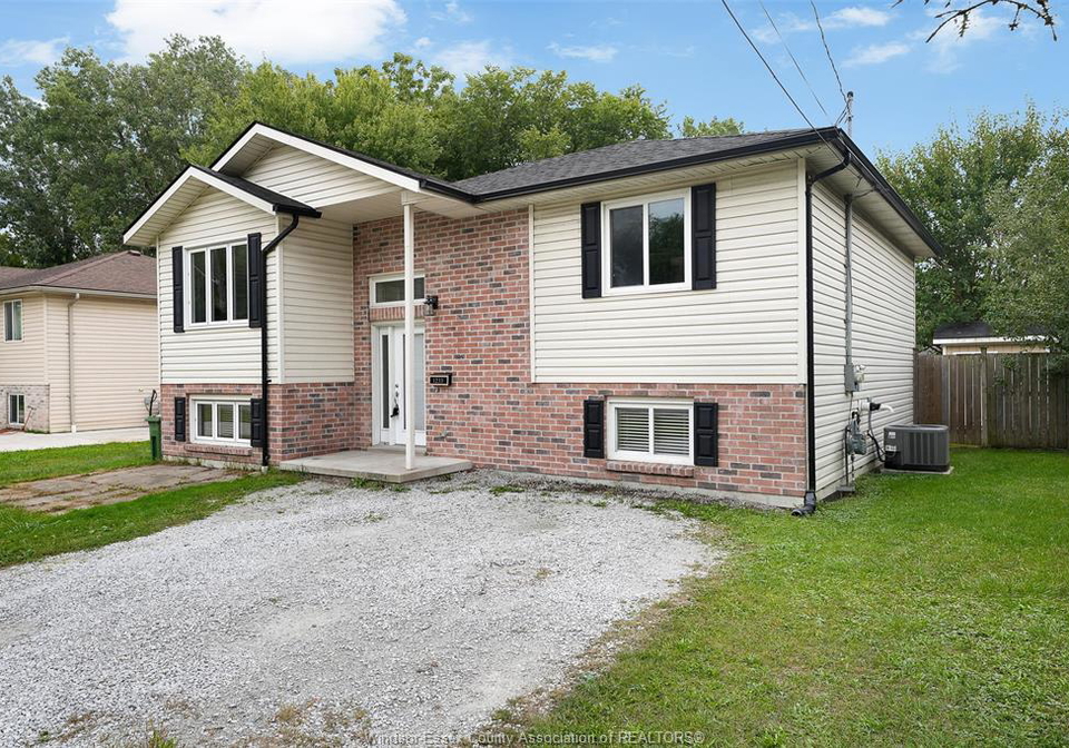 1233-armanda-street-windsor-ontario-26023892