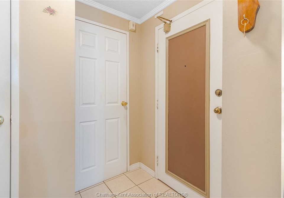 955-grand-avenue-w-chatham-ontario-26023920
