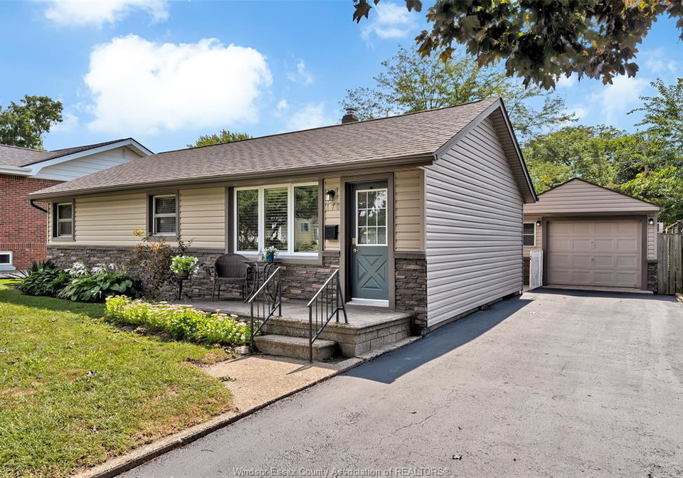 170-superior-street-lasalle-ontario-26023926