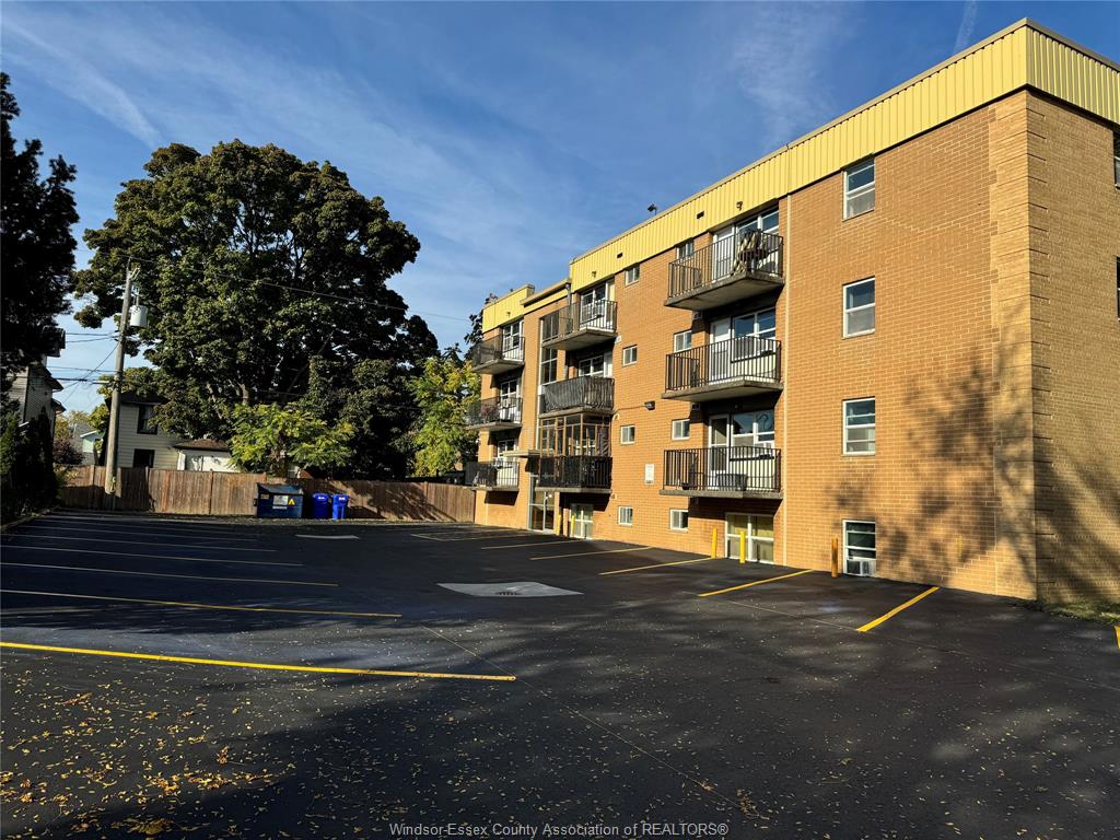 2035-university-avenue-west-windsor-ontario-26023931