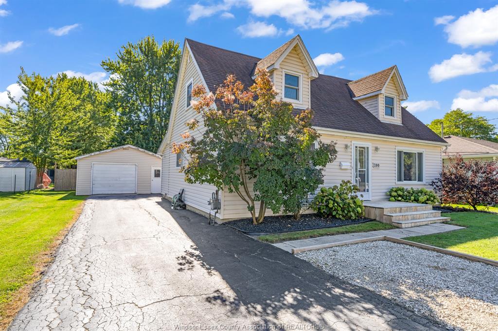 200-centre-street-essex-ontario-26023944