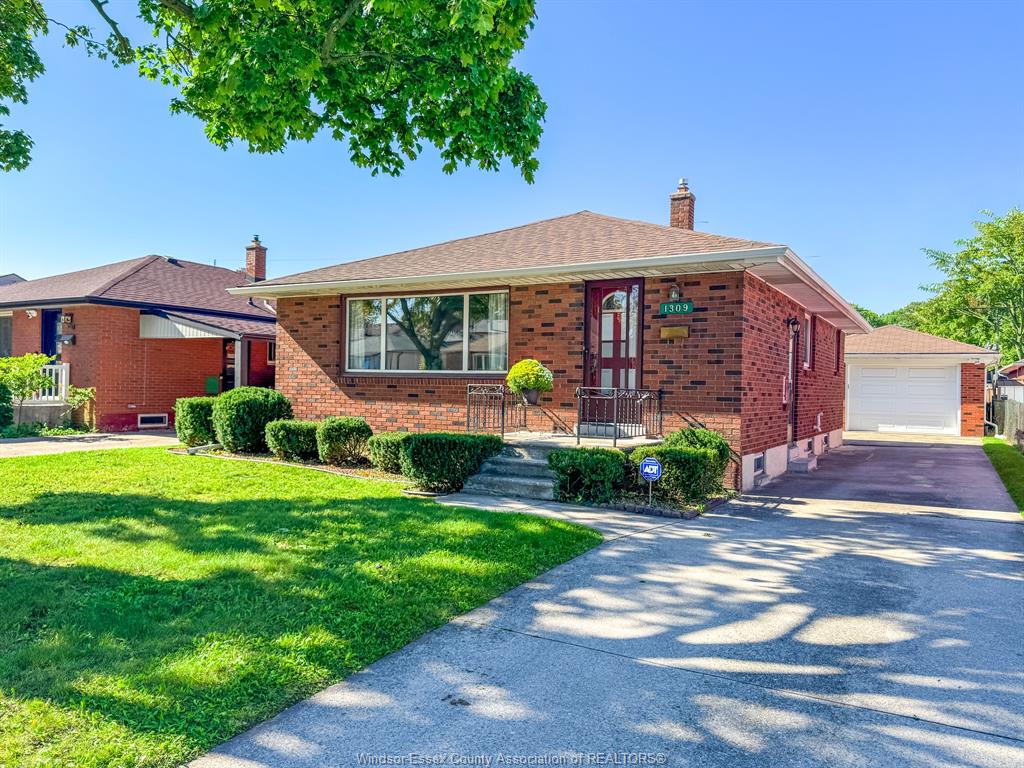 1309-josephine-windsor-ontario-26023954