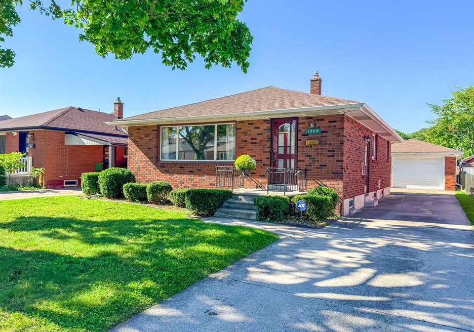 1309-josephine-windsor-ontario-26023954