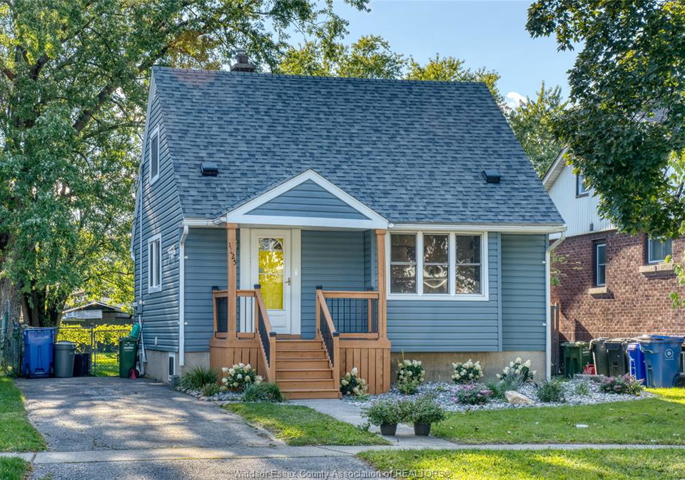 1325-bernard-windsor-ontario-26023977