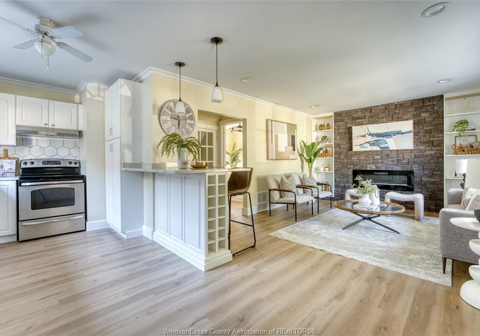 1325-bernard-windsor-ontario-26023977