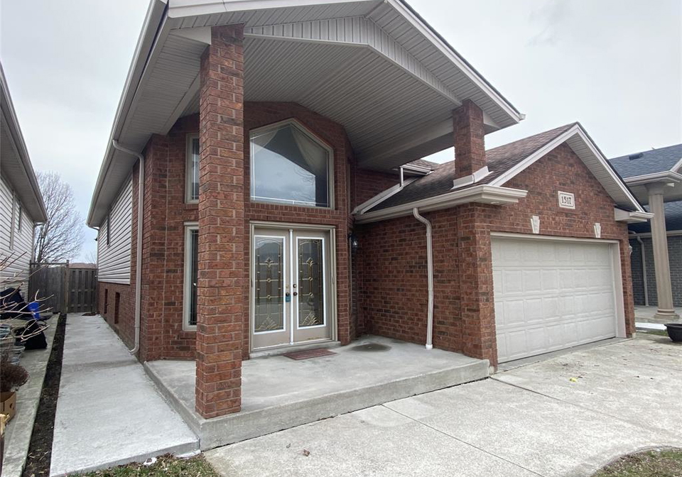 1517-meridian-st-upper-windsor-ontario-26024023