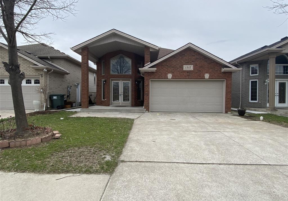 1517-meridian-st-upper-windsor-ontario-26024023