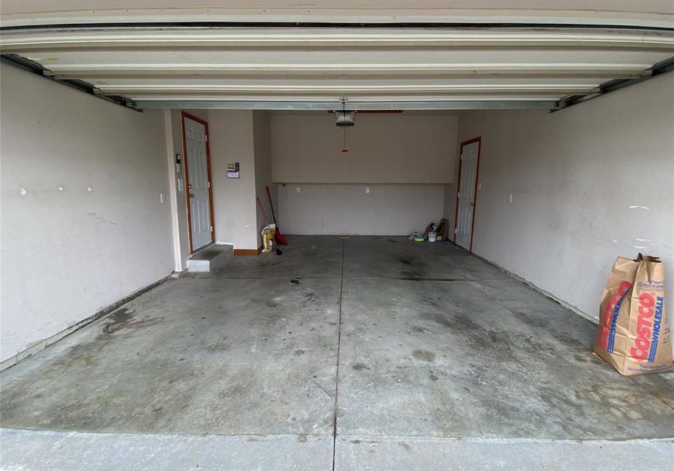 1517-meridian-st-upper-windsor-ontario-26024023