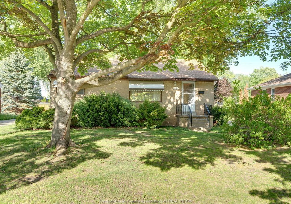 3256-dominion-boulevard-windsor-ontario-26024040
