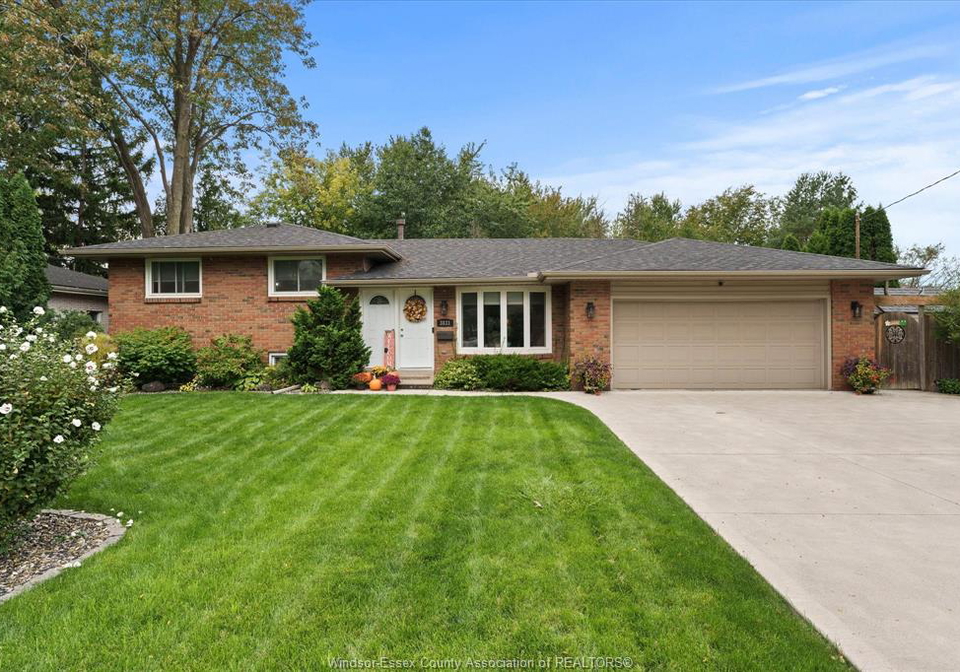 3831-kathleen-windsor-ontario-26024051
