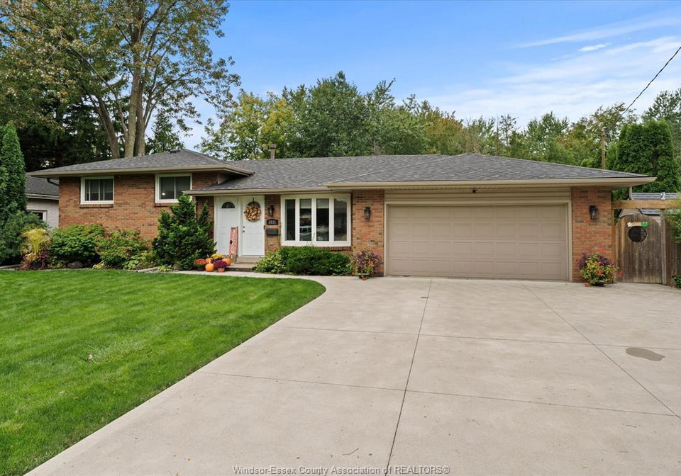3831-kathleen-windsor-ontario-26024051