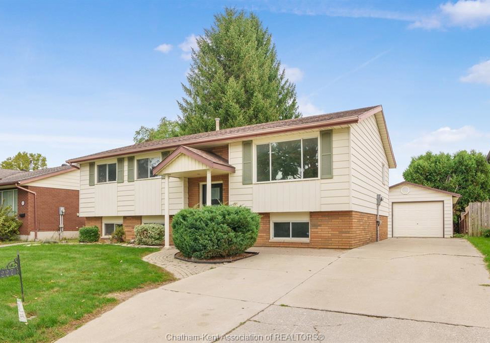 227-michener-road-chatham-ontario-26024053