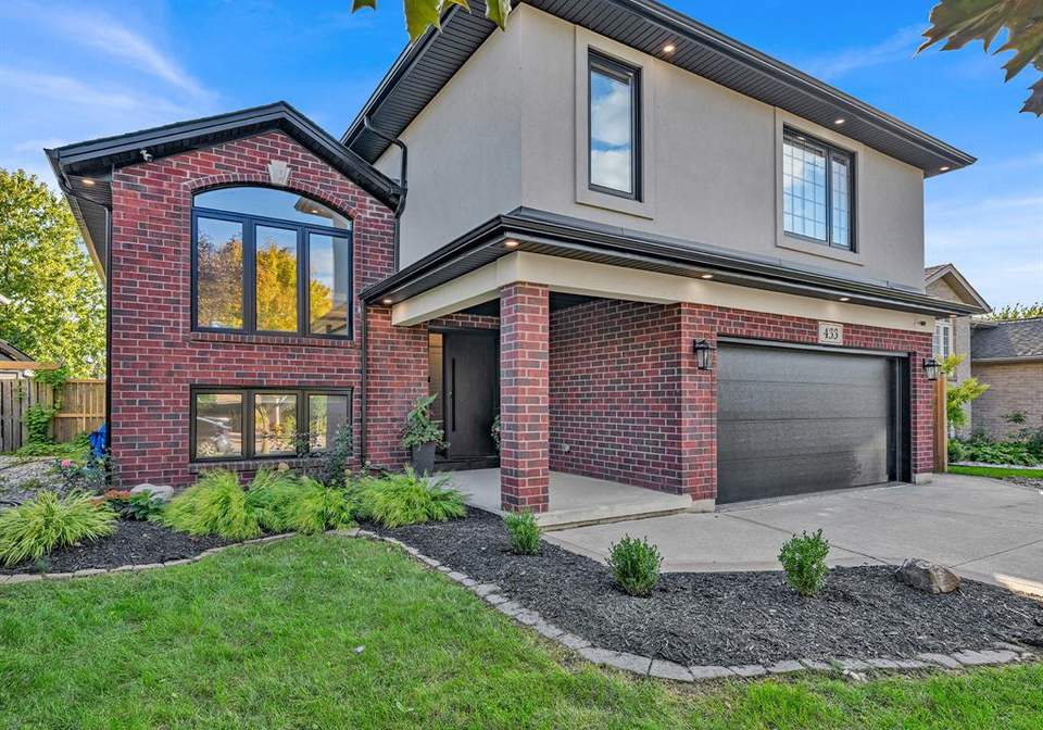 433-mclellan-amherstburg-ontario-26024068