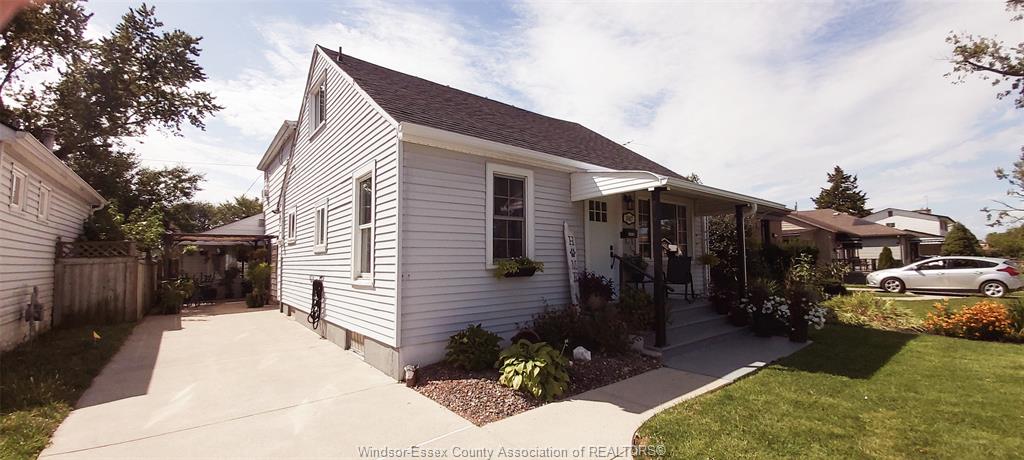 1047-esdras-avenue-windsor-ontario-26024078